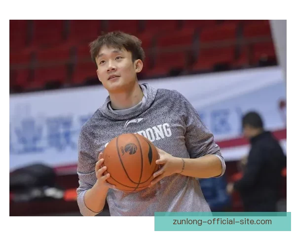 丁彦雨航24岁荣膺MVP燃起闯NBA梦想 蝉联MVP后决心更加坚定